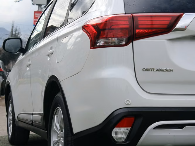 MITSUBISHI OUTLANDER 2.0 4X2 AT 2021 - Imagen 7