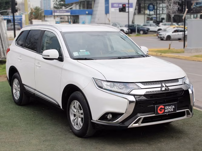 MITSUBISHI OUTLANDER 2.0 4X2 AT 2021 - Imagen 3