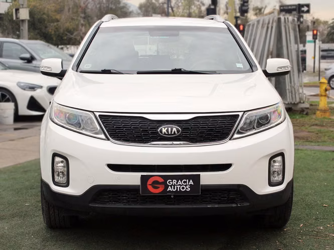 KIA SORENTO 2.2 EX DIESEL 4X2 7PAS 6MT 5P 2014 - Imagen 2
