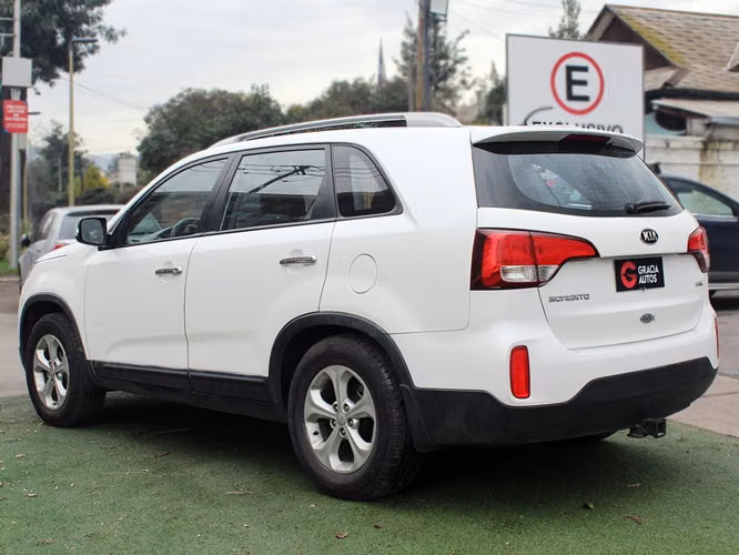 KIA SORENTO 2.2 EX DIESEL 4X2 7PAS 6MT 5P 2014 - Imagen 6