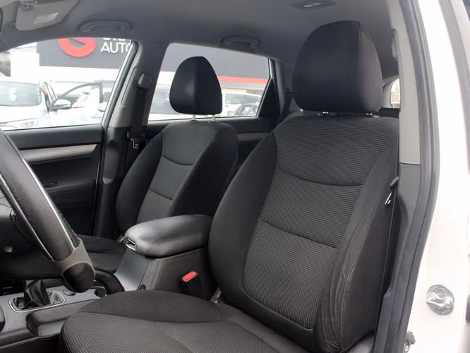 KIA SORENTO 2.2 EX DIESEL 4X2 7PAS 6MT 5P 2014 - Imagen 18