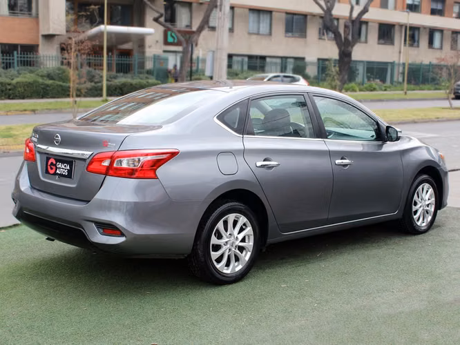 NISSAN SENTRA 1.8 MT ADVANCE 2021 - Imagen 4