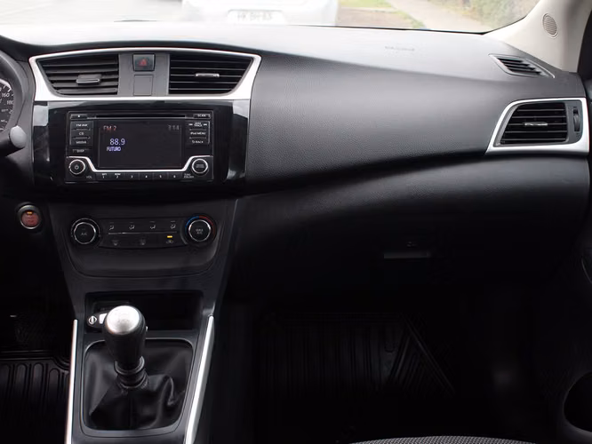 NISSAN SENTRA 1.8 MT ADVANCE 2021 - Imagen 12