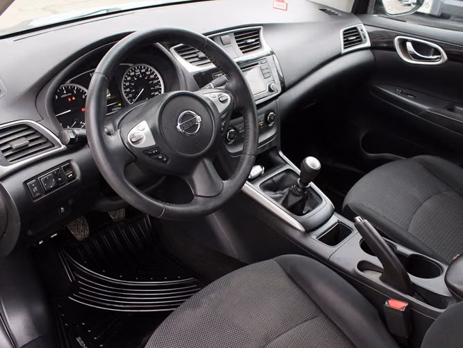 NISSAN SENTRA 1.8 MT ADVANCE 2021 - Imagen 18