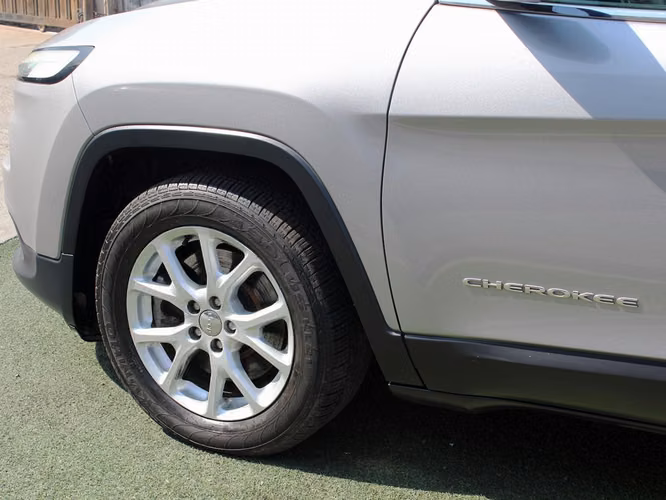 JEEP CHEROKEE LONGITUDE  2,4 AUT 2017 - Imagen 8