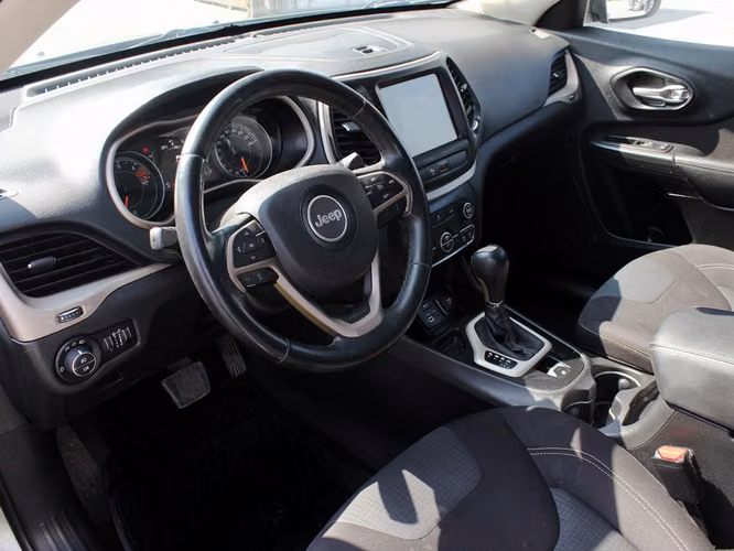 JEEP CHEROKEE LONGITUDE  2,4 AUT 2017 - Imagen 17