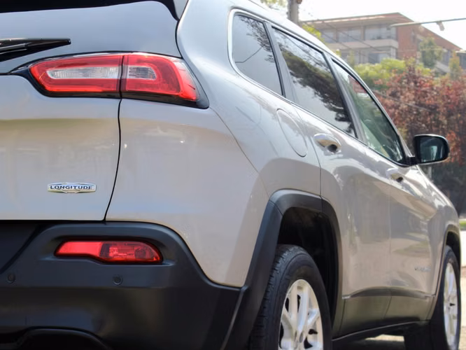 JEEP CHEROKEE LONGITUDE  2,4 AUT 2017 - Imagen 7