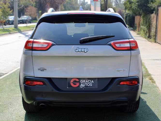 JEEP CHEROKEE LONGITUDE  2,4 AUT 2017 - Imagen 5