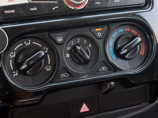 MITSUBISHI L200 KATANA CR 2.4 2017 - Imagen 14
