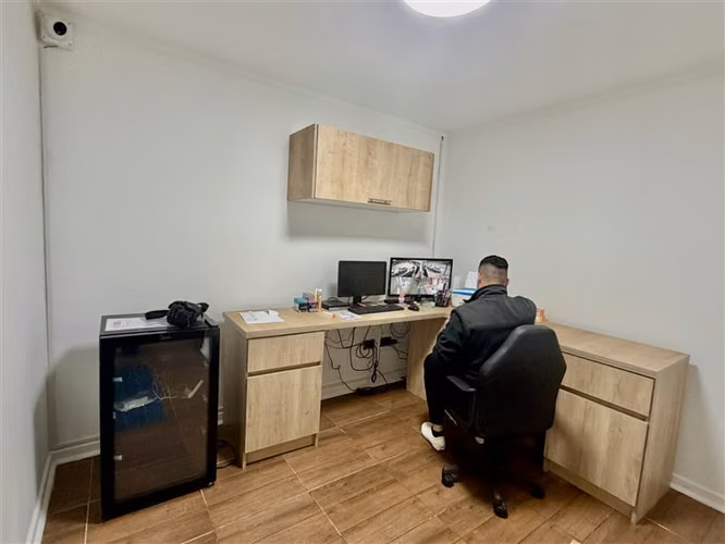 Casa con local comercial de 4 dorm. en Padre Hurtado - Imagen 8