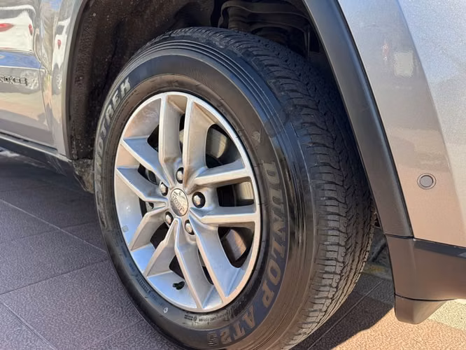 JEEP GRAND CHEROKEE LAREDO 3.6 - 2018 | 2669 - Imagen 17
