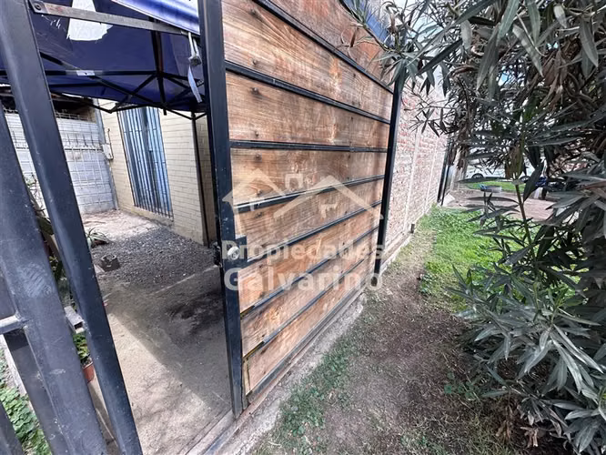 Casa en venta de 2 dorm. en Quilicura - Imagen 2