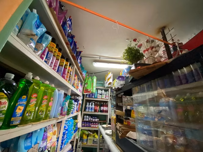 Venta de casa con local comercial en Av. Américo Vespucio - Imagen 12