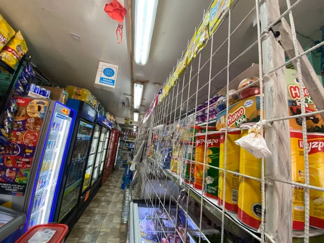 Venta de casa con local comercial en Av. Américo Vespucio - Imagen 15