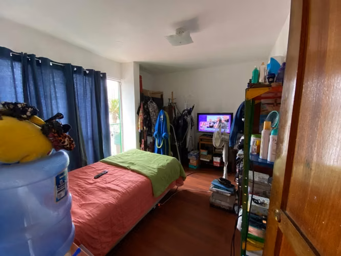 SE VENDE CASA EN CALLE LA ESMERALDA CON AV ARGENTINA - Imagen 9