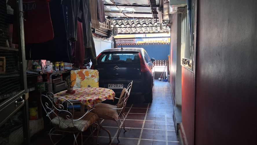 CASA EN VENTA, EXCELENTE CONECTIVIDAD PASAJE CERRADO