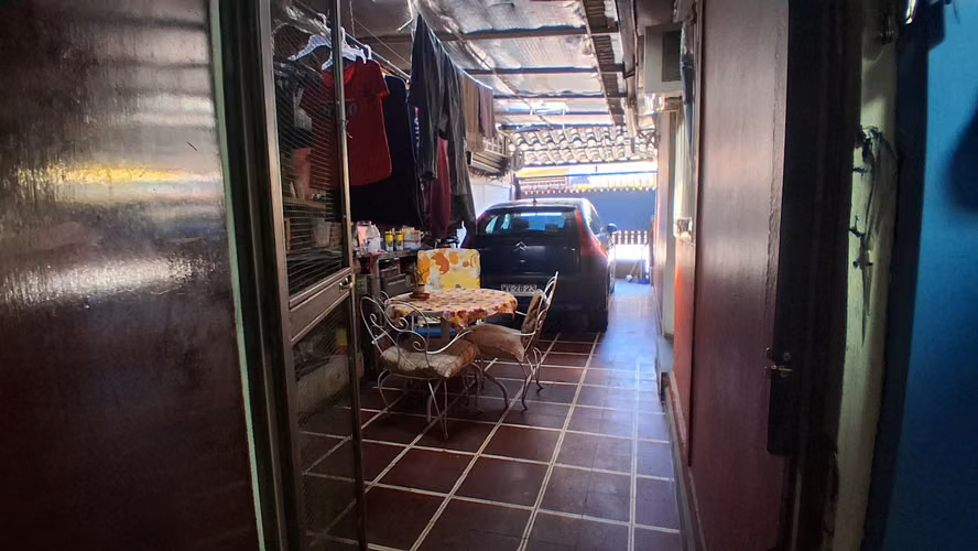 CASA EN VENTA, EXCELENTE CONECTIVIDAD PASAJE CERRADO