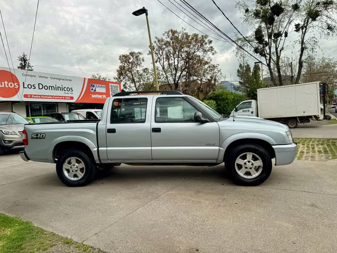 CHEVROLET S10 APACHE 2.4 MEC FULL AIRE SOLO 186.000 KM VER EN LAS CONDES 2008