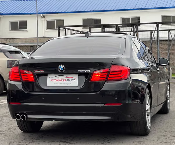 BMW 520 I 2.0 AUT 2013 - Imagen 4
