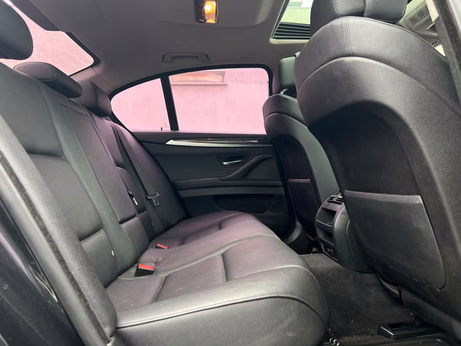BMW 520 I 2.0 AUT 2013 - Imagen 17