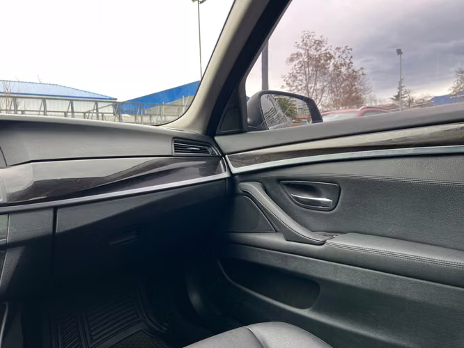 BMW 520 I 2.0 AUT 2013 - Imagen 14