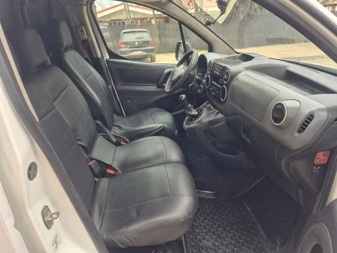 Se vende Peugeot Partner - Imagen 4
