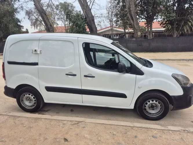 Se vende Peugeot Partner - Imagen 8