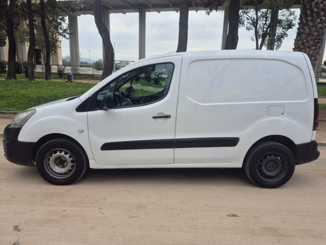 Se vende Peugeot Partner - Imagen 7