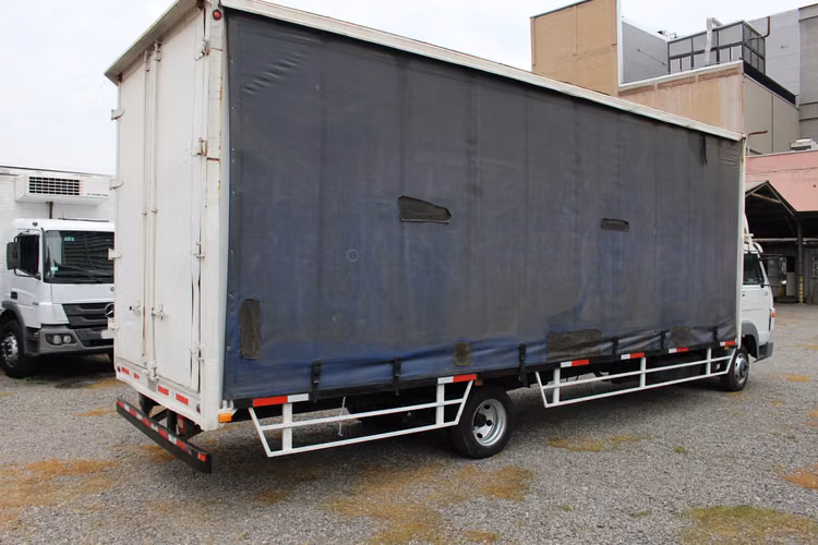 Volkswagen Delivery 8160 año 2018 Furgon 57 m3 con Cortinas 254.000 Kms - Imagen 5