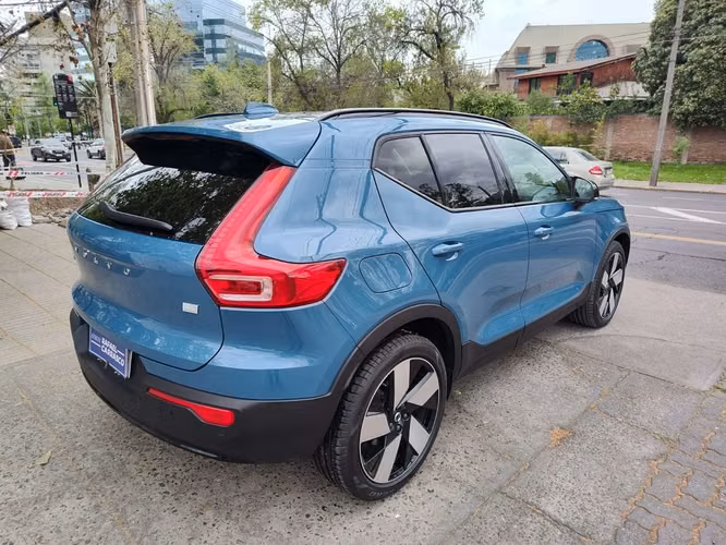 VOLVO XC40 2022 - Imagen 5