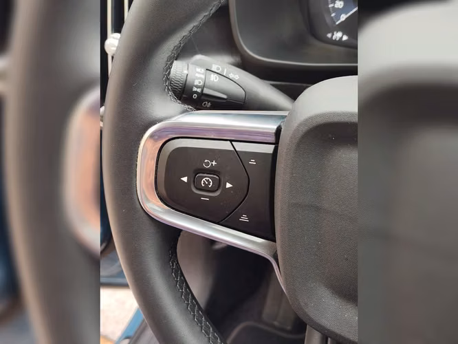 VOLVO XC40 2022 - Imagen 13