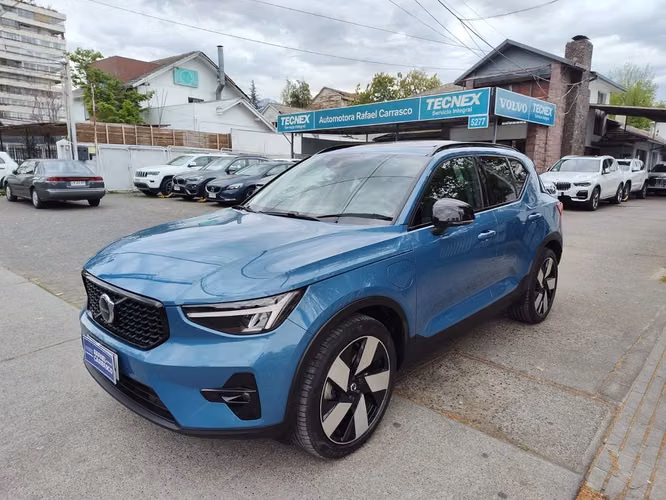 VOLVO XC40 2022