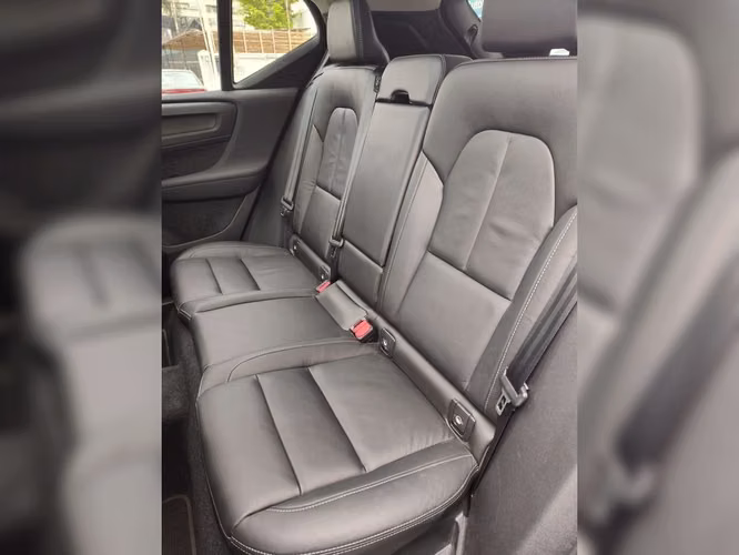 VOLVO XC40 2022 - Imagen 15