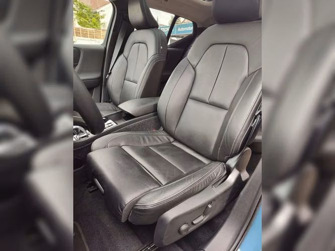 VOLVO XC40 2022 - Imagen 14