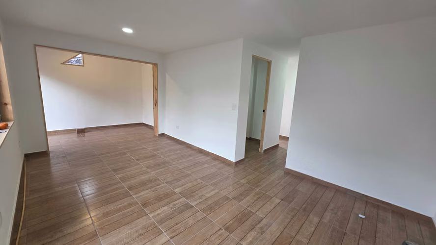 Recien Remodelada 3 Dormitorios 1 Baño  (184012)