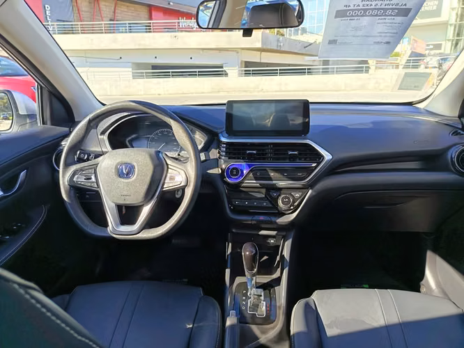 CHANGAN ALSVIN 1.5 4X2 AT 4P - Imagen 4