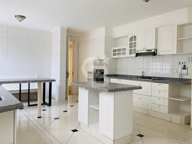 Excelente Casa en Arriendo en sector de La Dehesa - Imagen 8