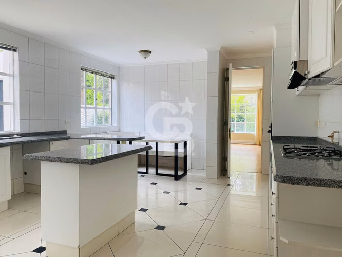 Excelente Casa en Arriendo en sector de La Dehesa - Imagen 9