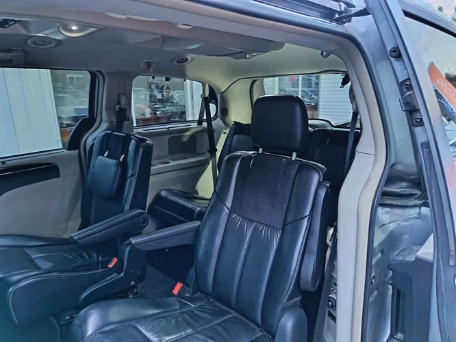 CHRYSLER GRAND TOWN COUNTRY