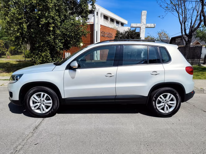 VOLKSWAGEN TIGUAN - Imagen 2