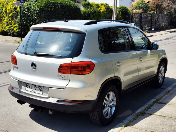 VOLKSWAGEN TIGUAN - Imagen 5