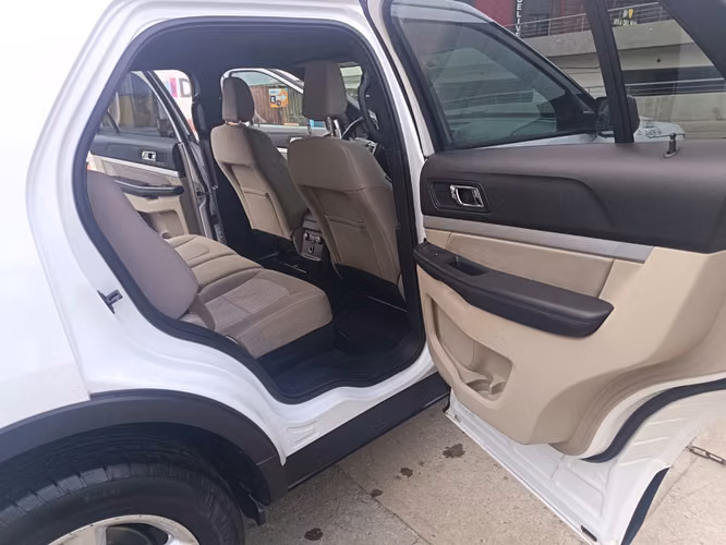 FORD EXPLORER 2.3 ECOBOOST 4X2 AT 5P - Imagen 2