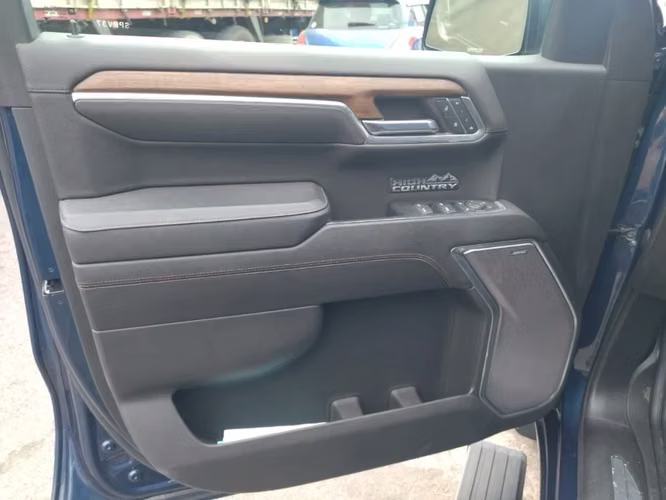 Chevrolet Silverado 3.0 HIGH COUNTRY 4X4 AT 4P 2023 - Imagen 14