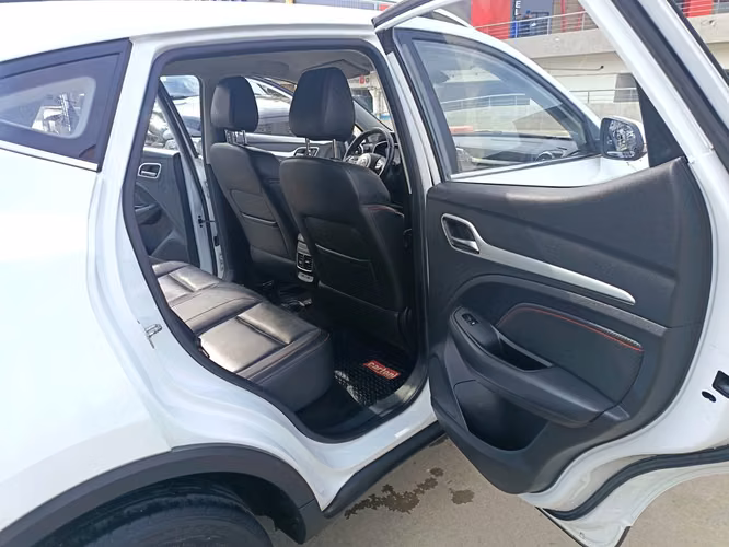 MG ZX CVT 1.5 AUT - Imagen 3