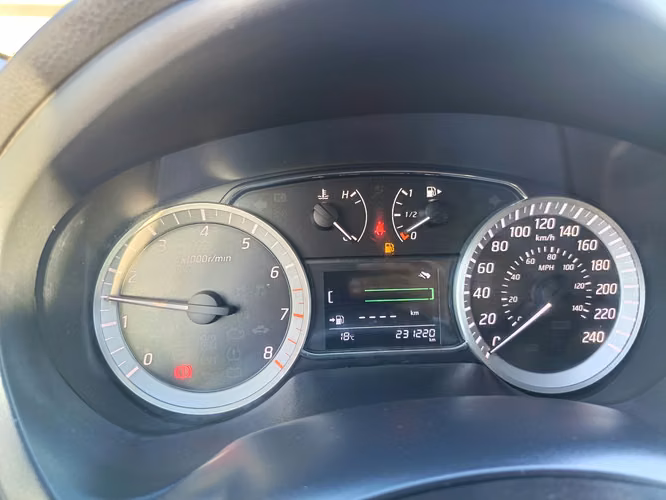 NISSAN SENTRA ADVANCE 1.8 - Imagen 5