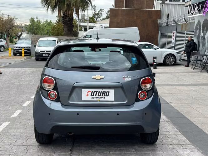 CHEVROLET SONIC II LT HB 5P 1.6 AT - 2014 | 4764 - Imagen 5
