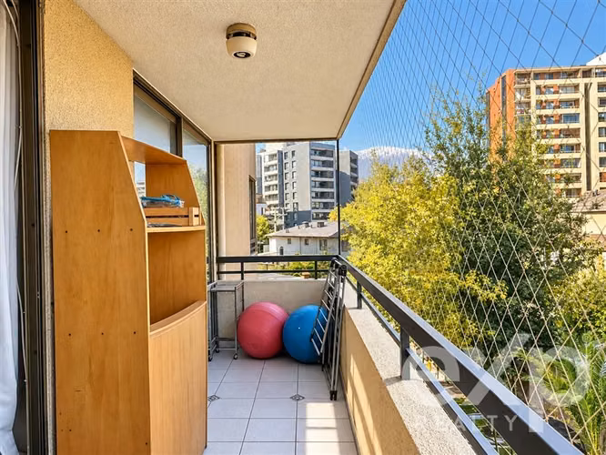 Espacioso y bien ubicado departamento - Imagen 18