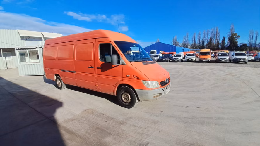 FURGON MARCA MERCEDES BENZ MODELO SPRINTER 313 CDI AÑO 2011