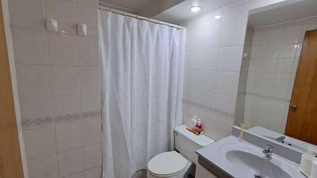 Arriendo Pieza Amoblada con Baño Privado, Parque Arauco - Imagen 3
