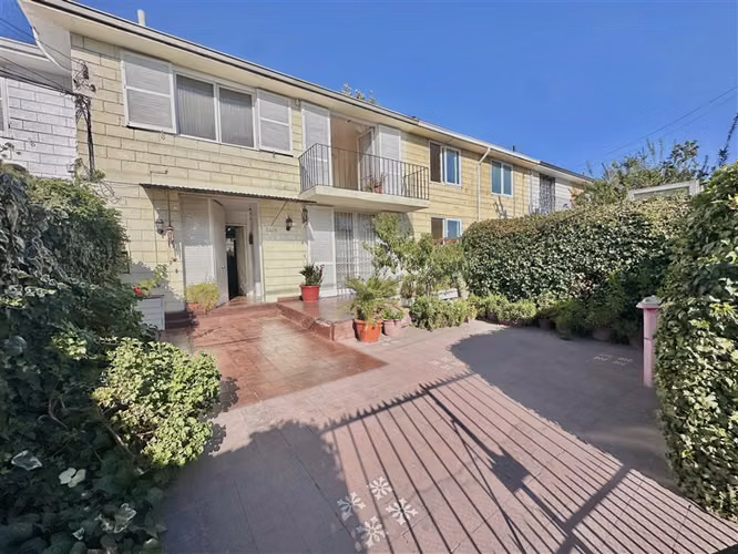 Casa en venta de 3 dorm. en La Cisterna - Imagen 1